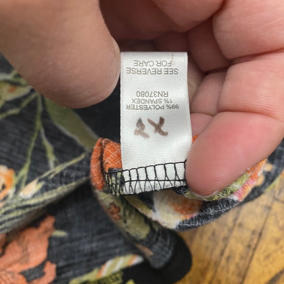 Cato Plus Size Black Floral Blouse - Picture 9 of 10